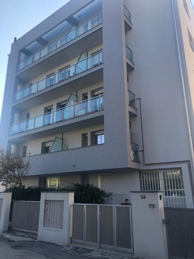 A Casa Minerva Appartement Rimini Buitenkant foto