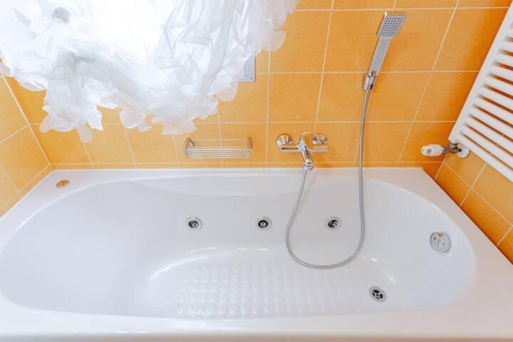 A Casa Minerva Appartement Rimini Buitenkant foto